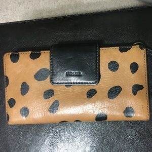leather Fossil wallet